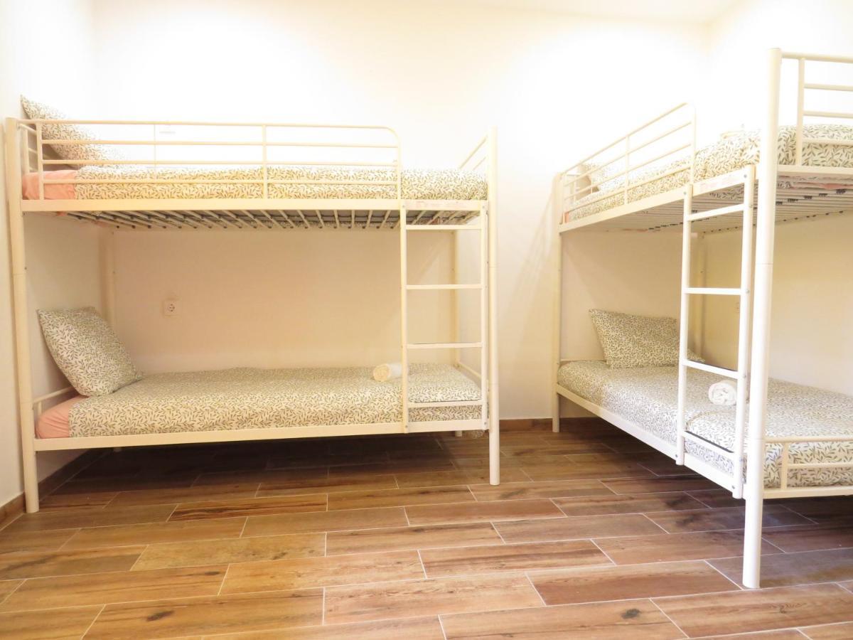 The Macarena Beach Hostel Lagos Exterior photo