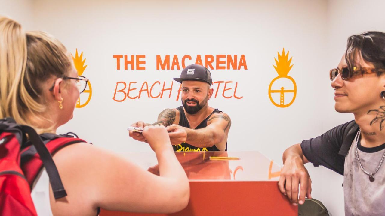 The Macarena Beach Hostel Lagos Exterior photo