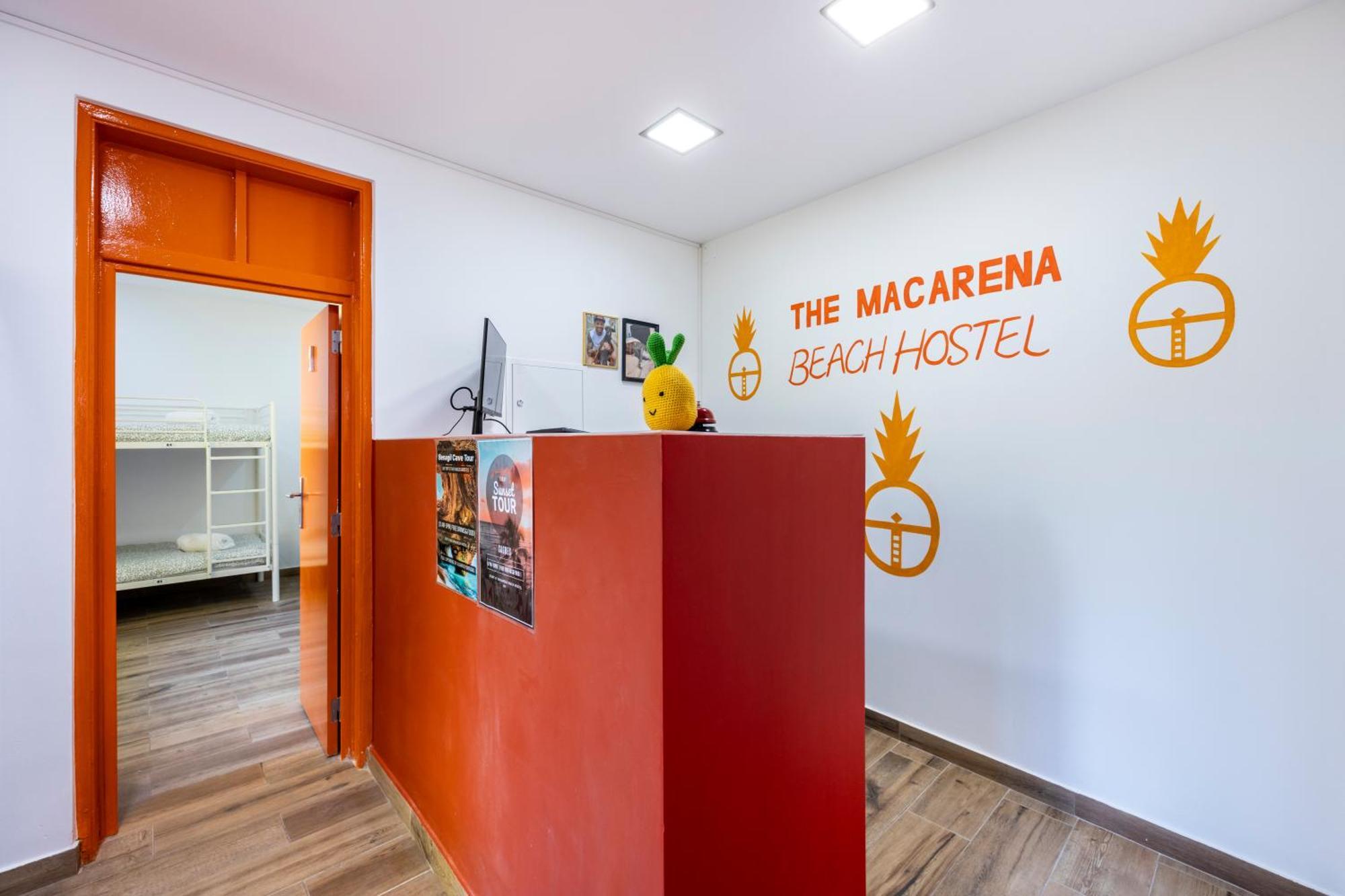 The Macarena Beach Hostel Lagos Exterior photo