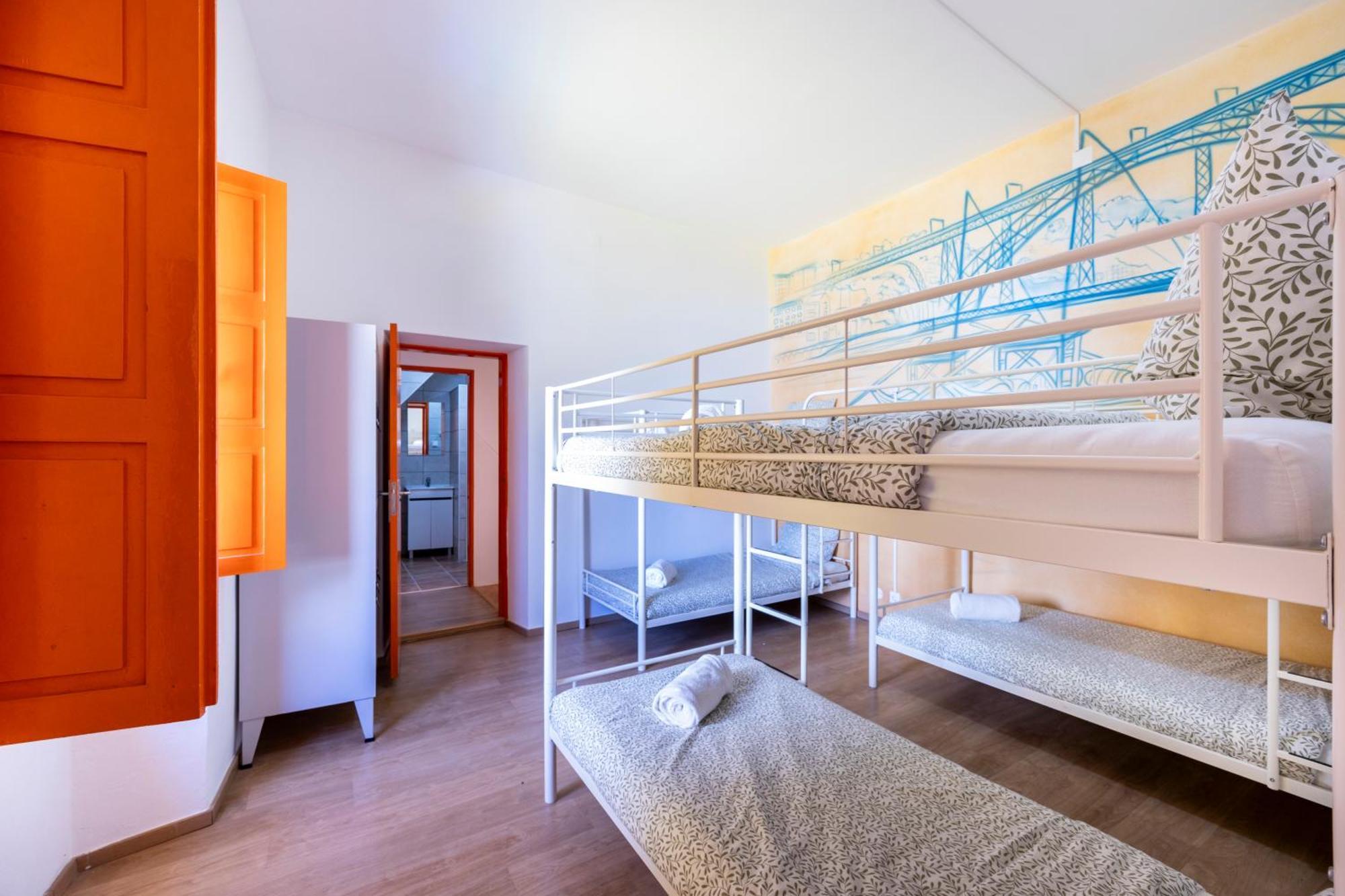 The Macarena Beach Hostel Lagos Exterior photo
